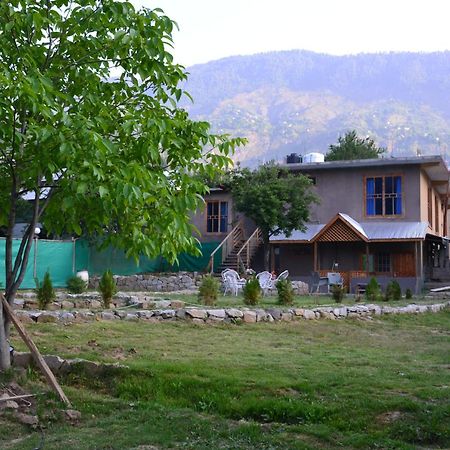 West End Lodges Neelum المظهر الخارجي الصورة