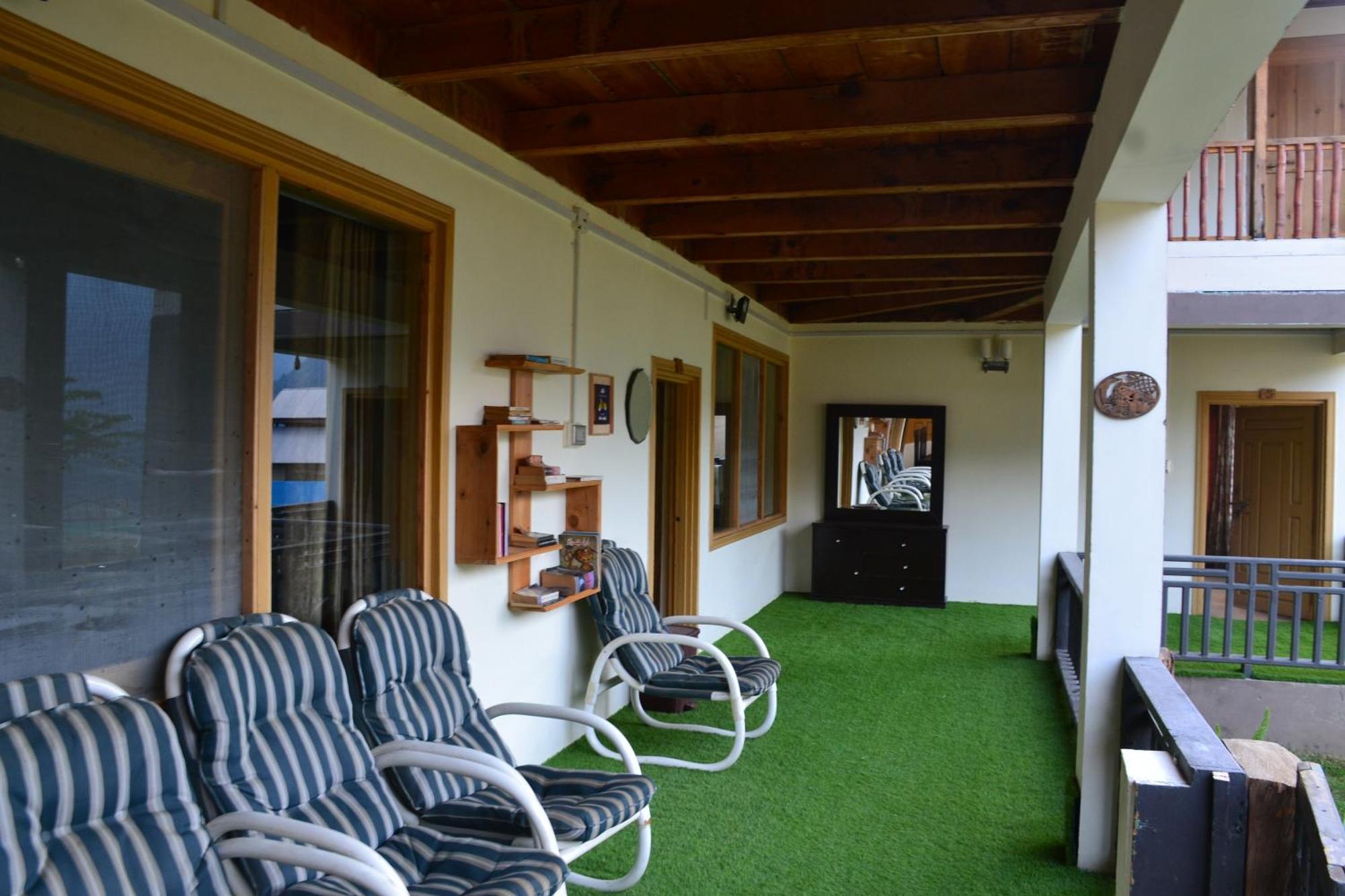 West End Lodges Neelum المظهر الخارجي الصورة
