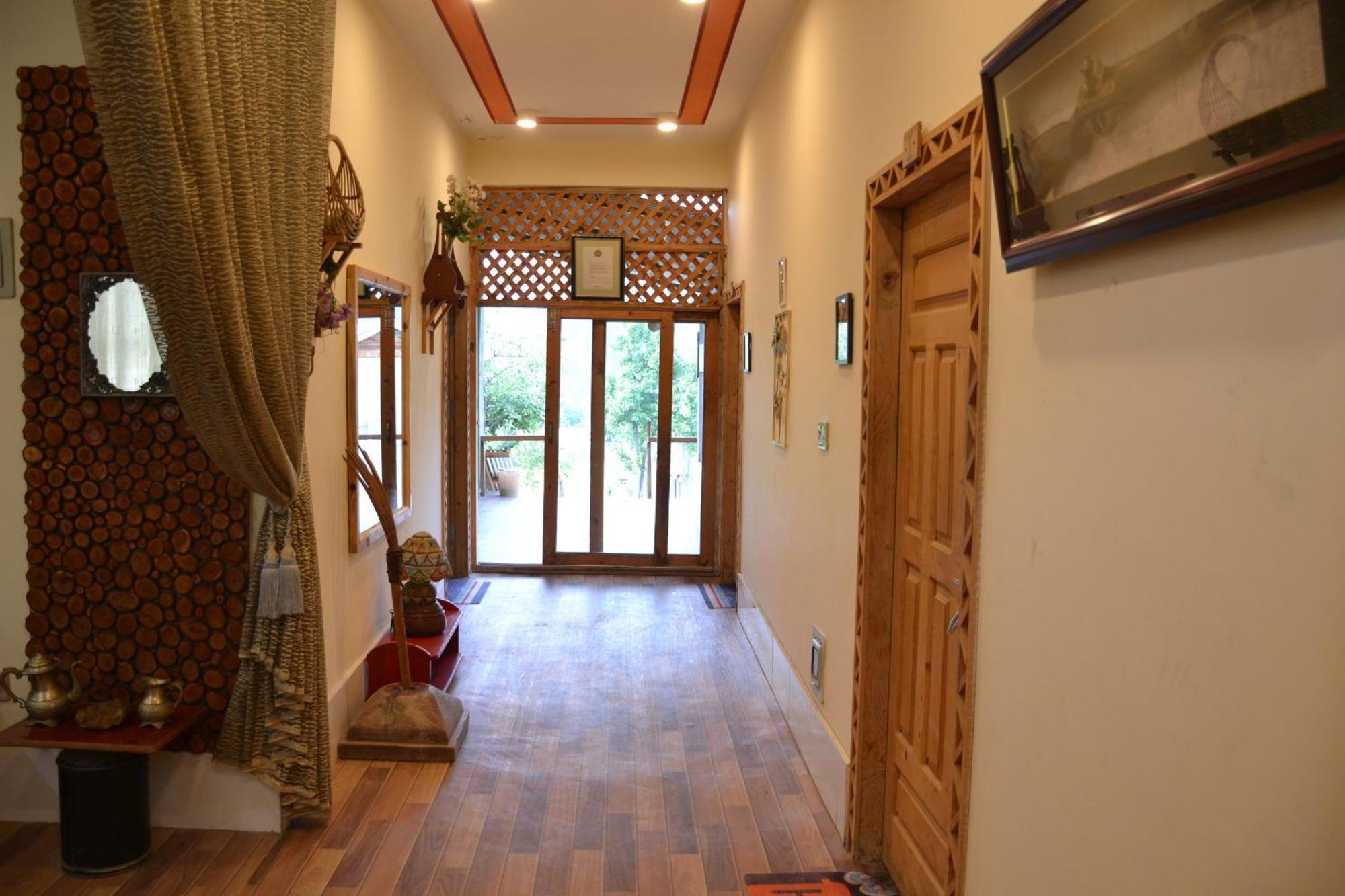 West End Lodges Neelum المظهر الخارجي الصورة
