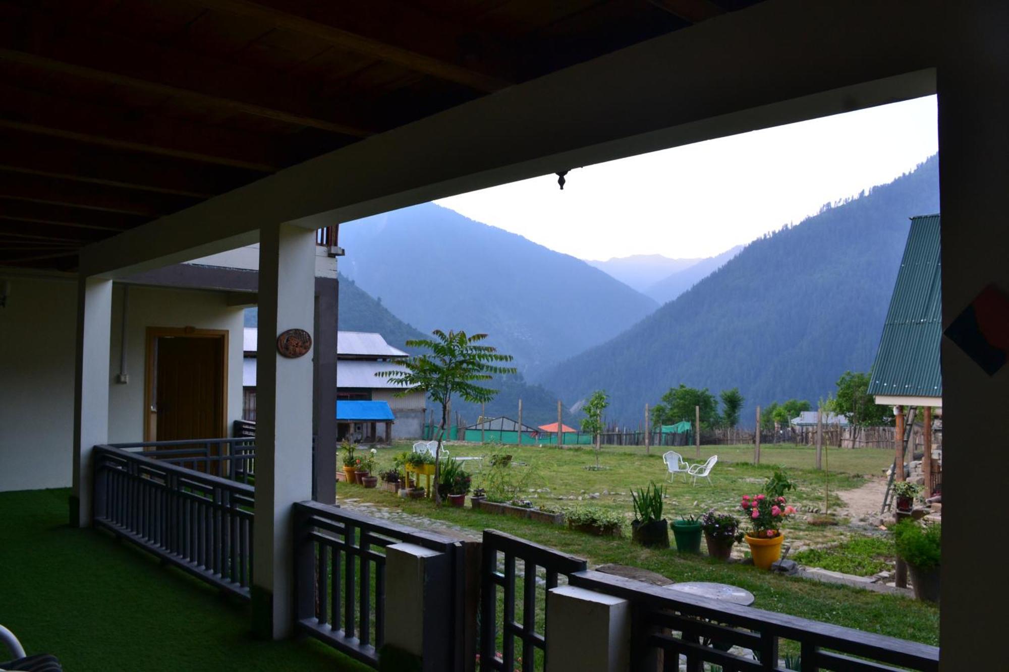 West End Lodges Neelum المظهر الخارجي الصورة