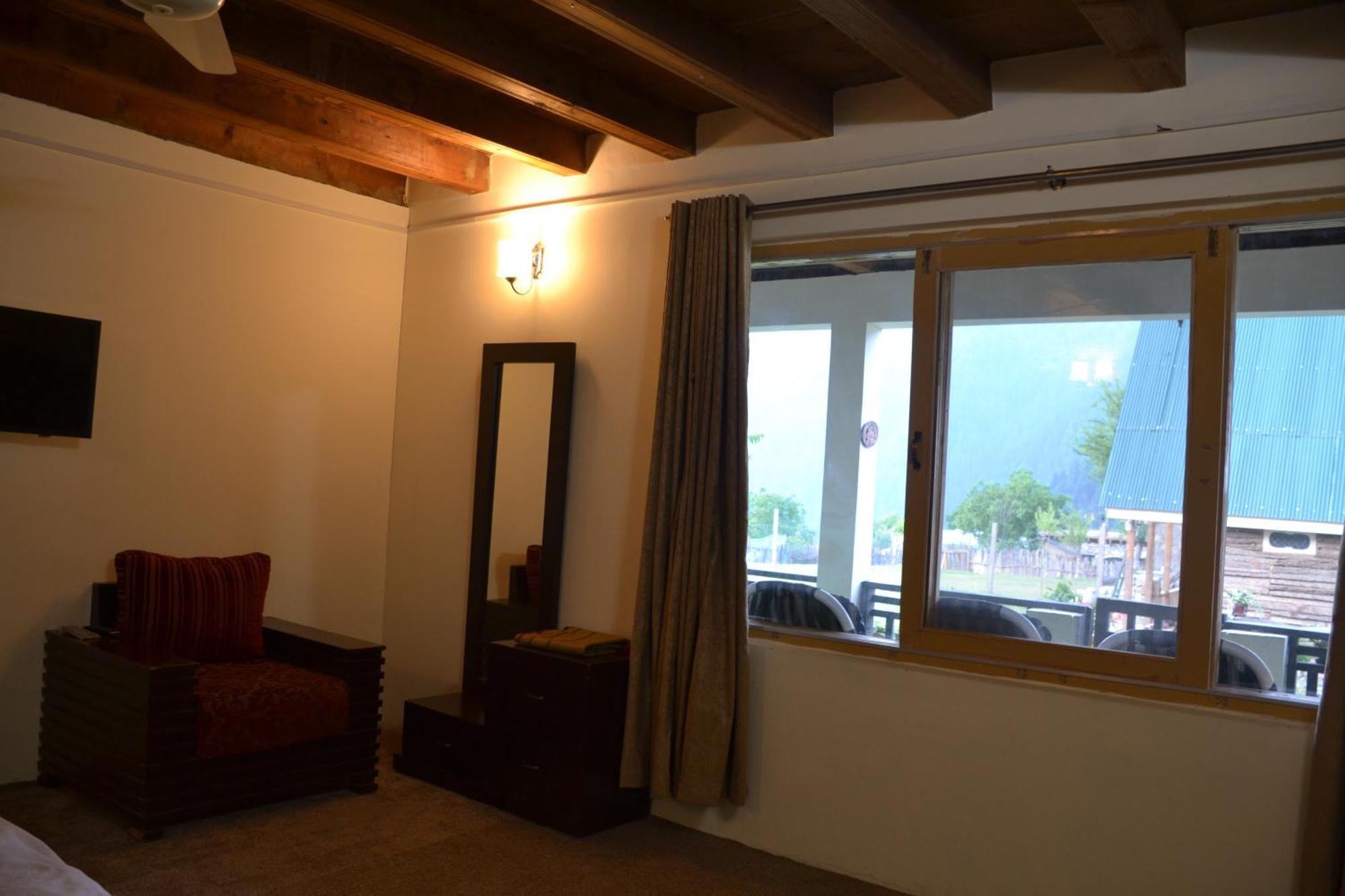 West End Lodges Neelum المظهر الخارجي الصورة