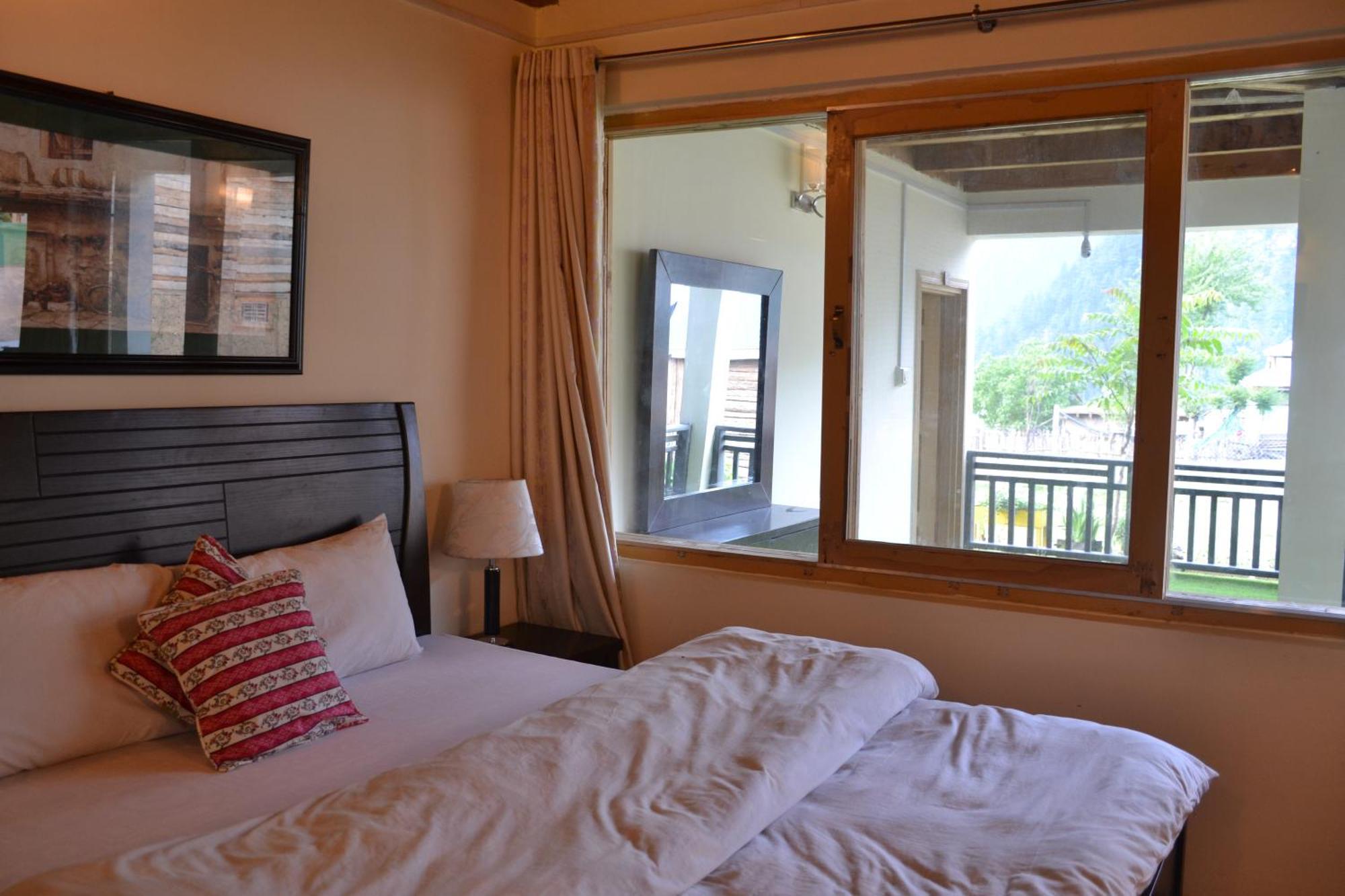 West End Lodges Neelum المظهر الخارجي الصورة