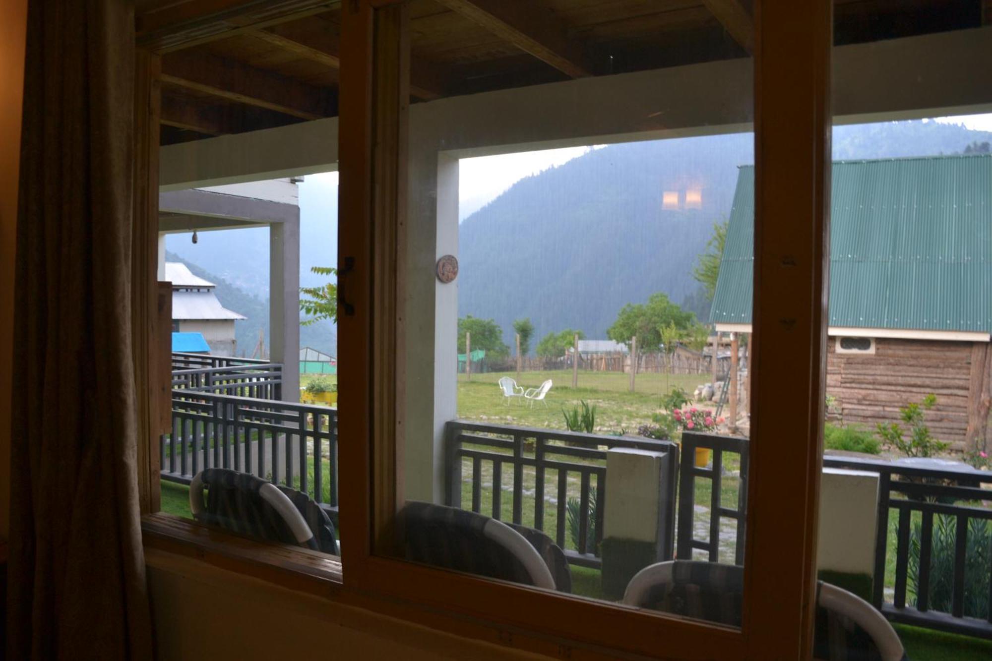 West End Lodges Neelum المظهر الخارجي الصورة