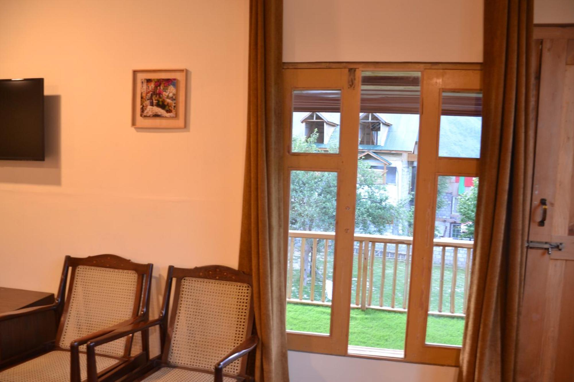 West End Lodges Neelum المظهر الخارجي الصورة