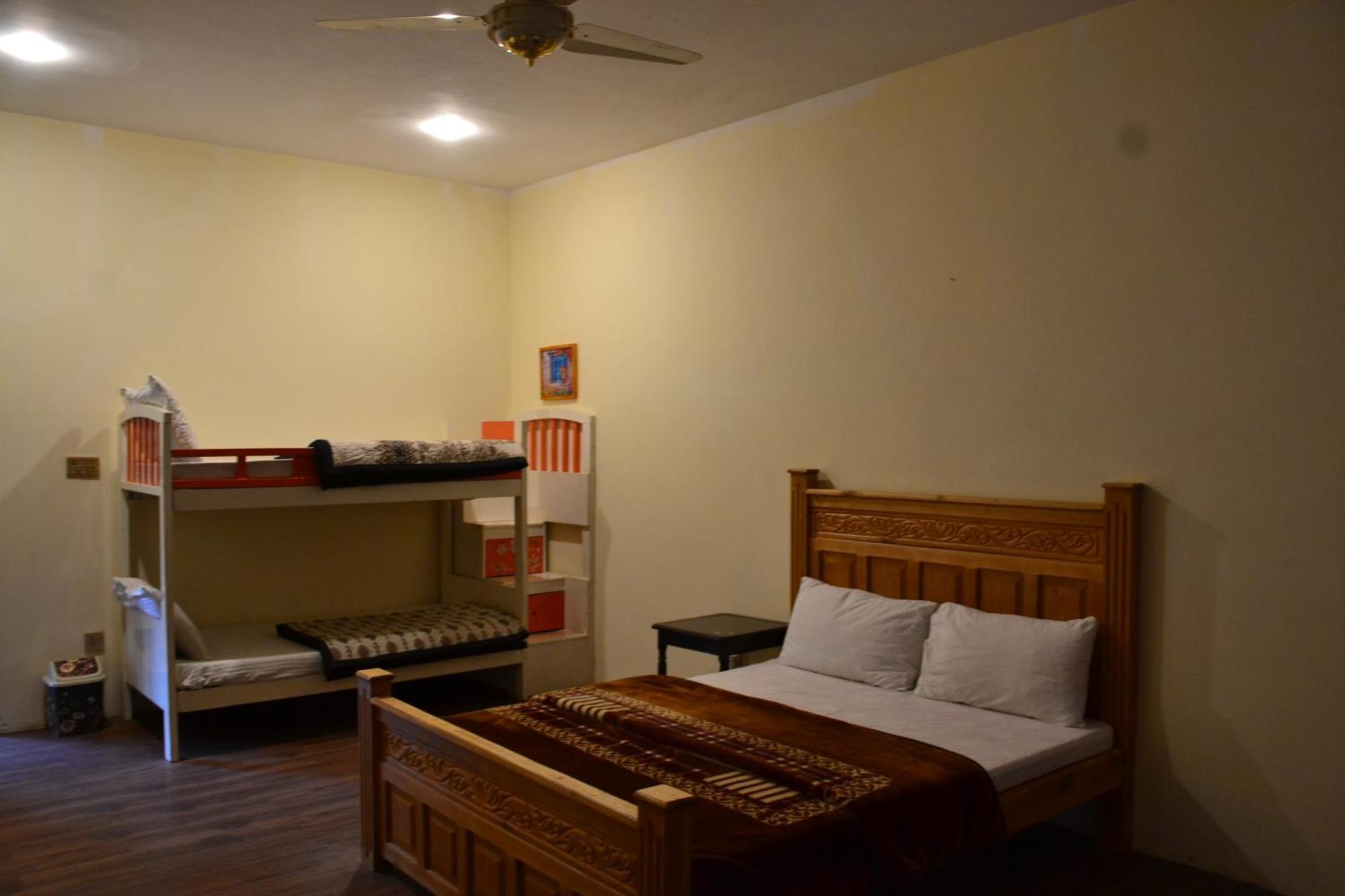 West End Lodges Neelum المظهر الخارجي الصورة