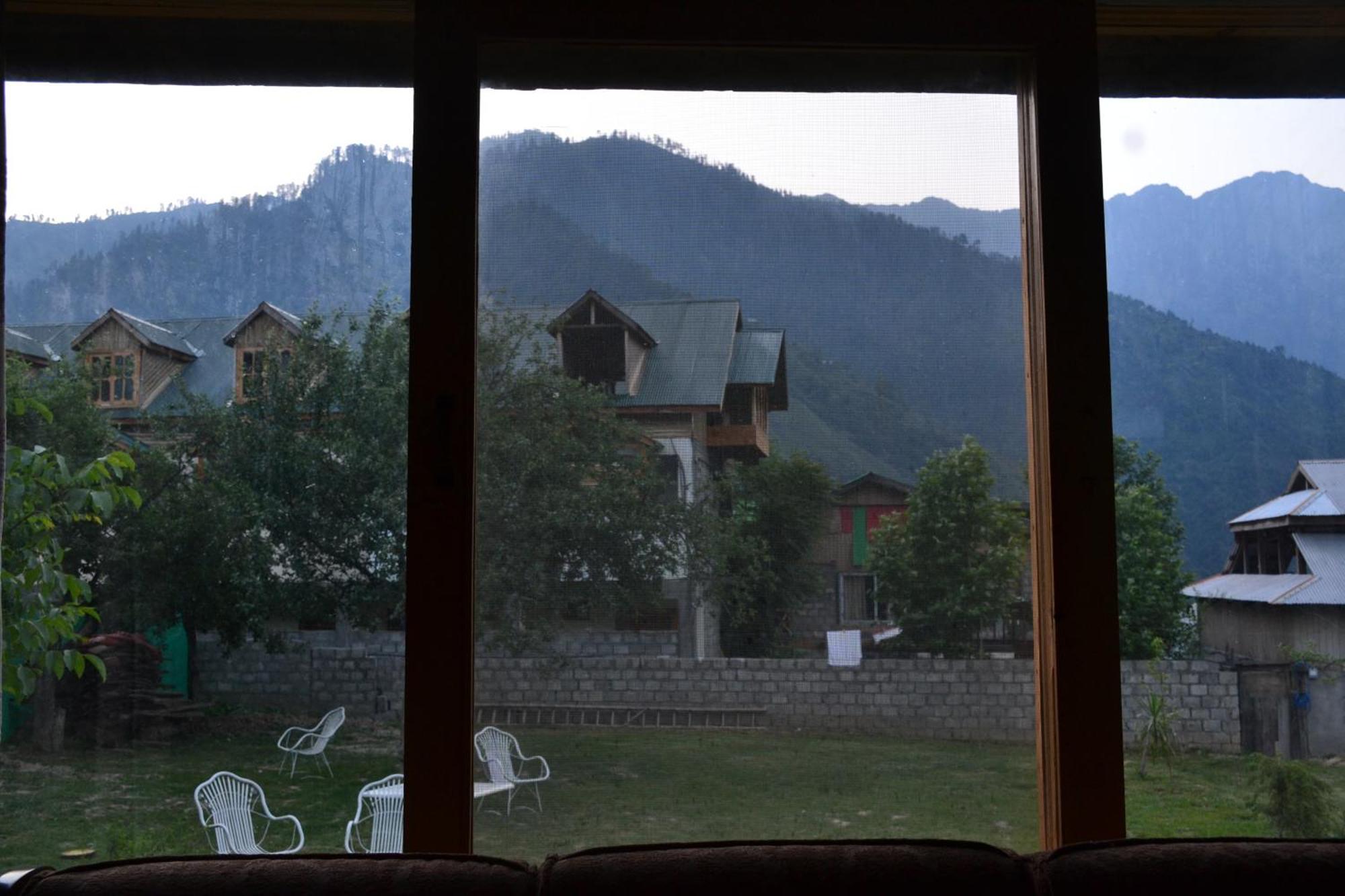 West End Lodges Neelum المظهر الخارجي الصورة