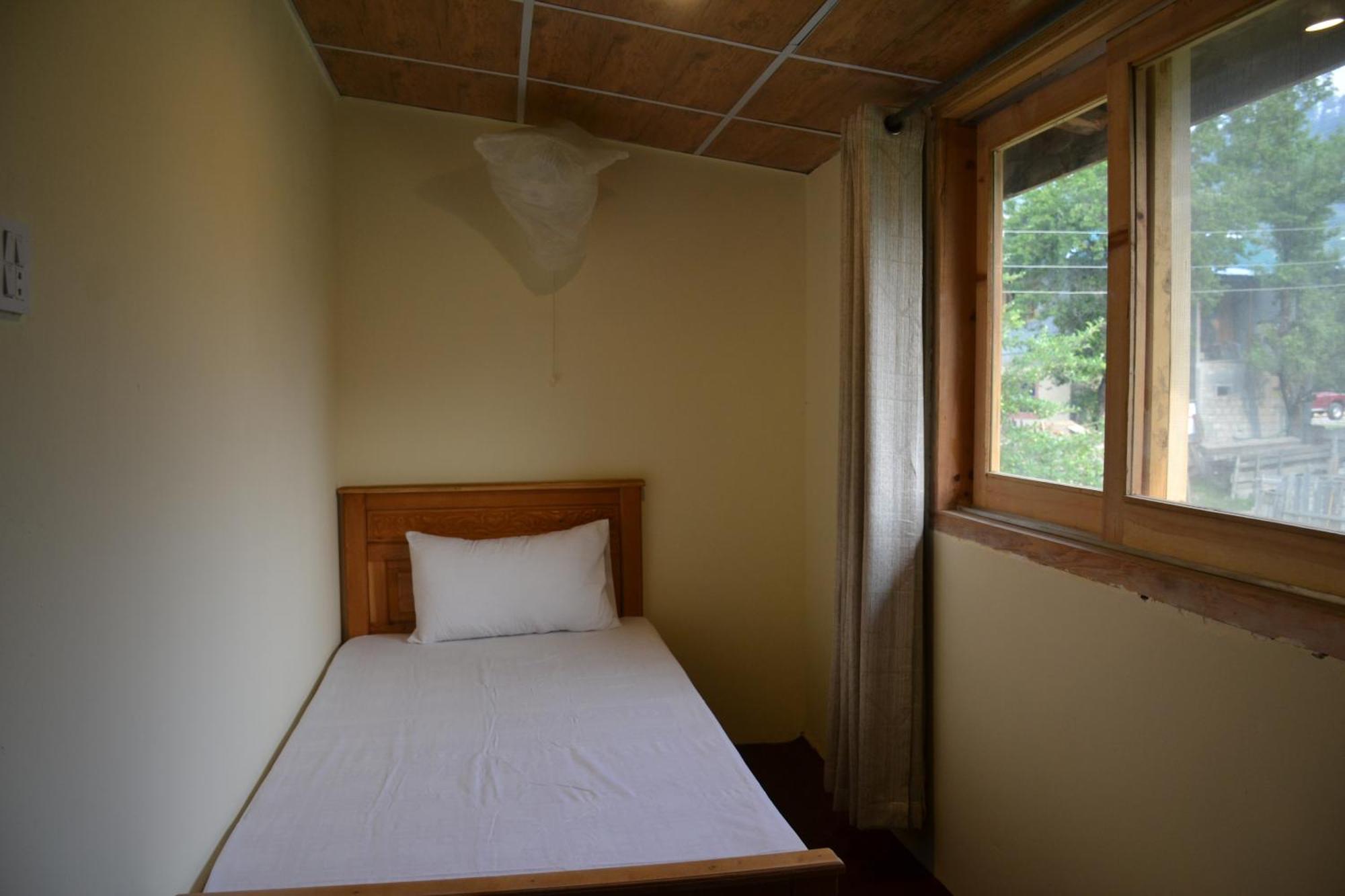 West End Lodges Neelum المظهر الخارجي الصورة