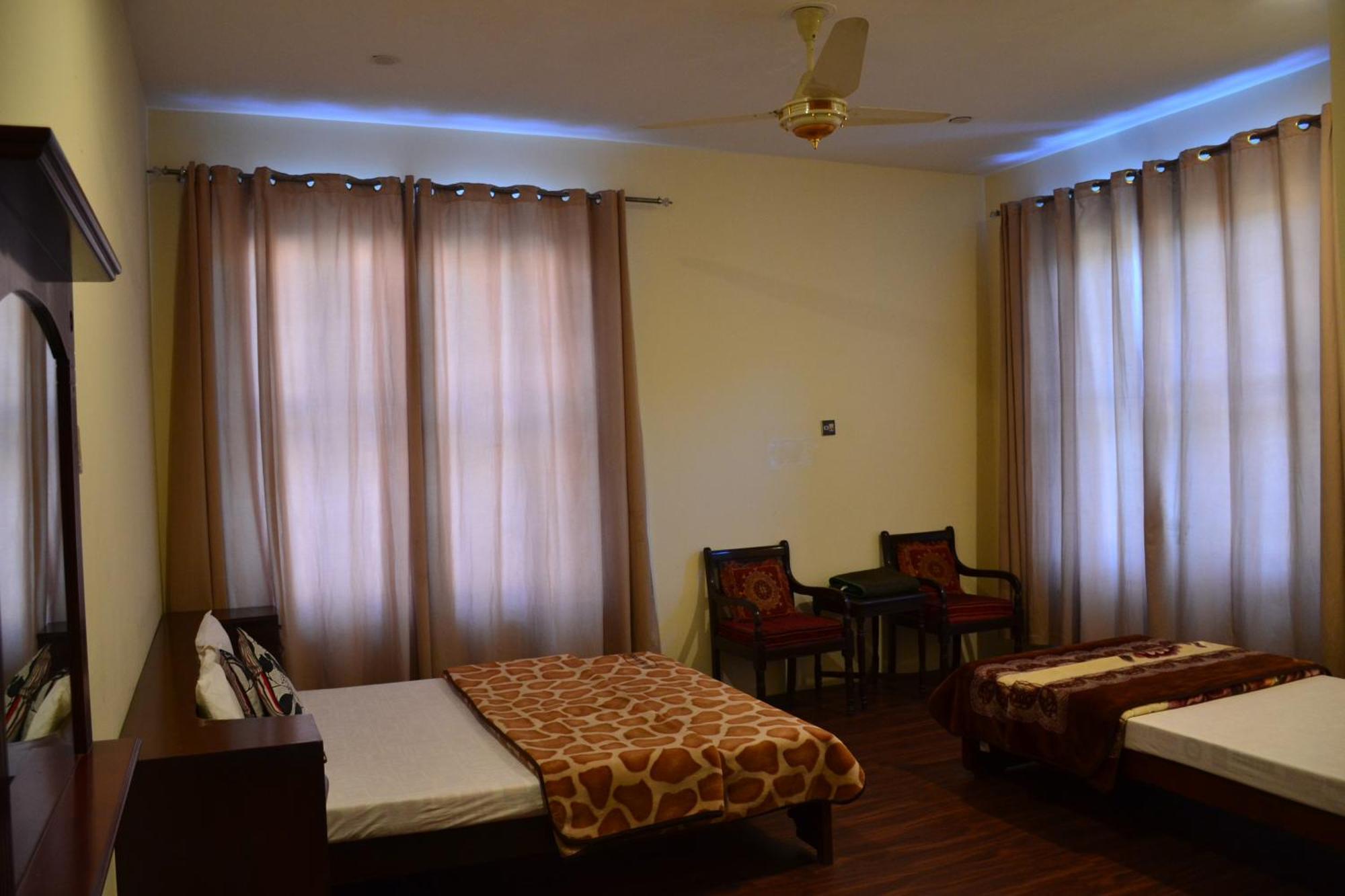 West End Lodges Neelum المظهر الخارجي الصورة