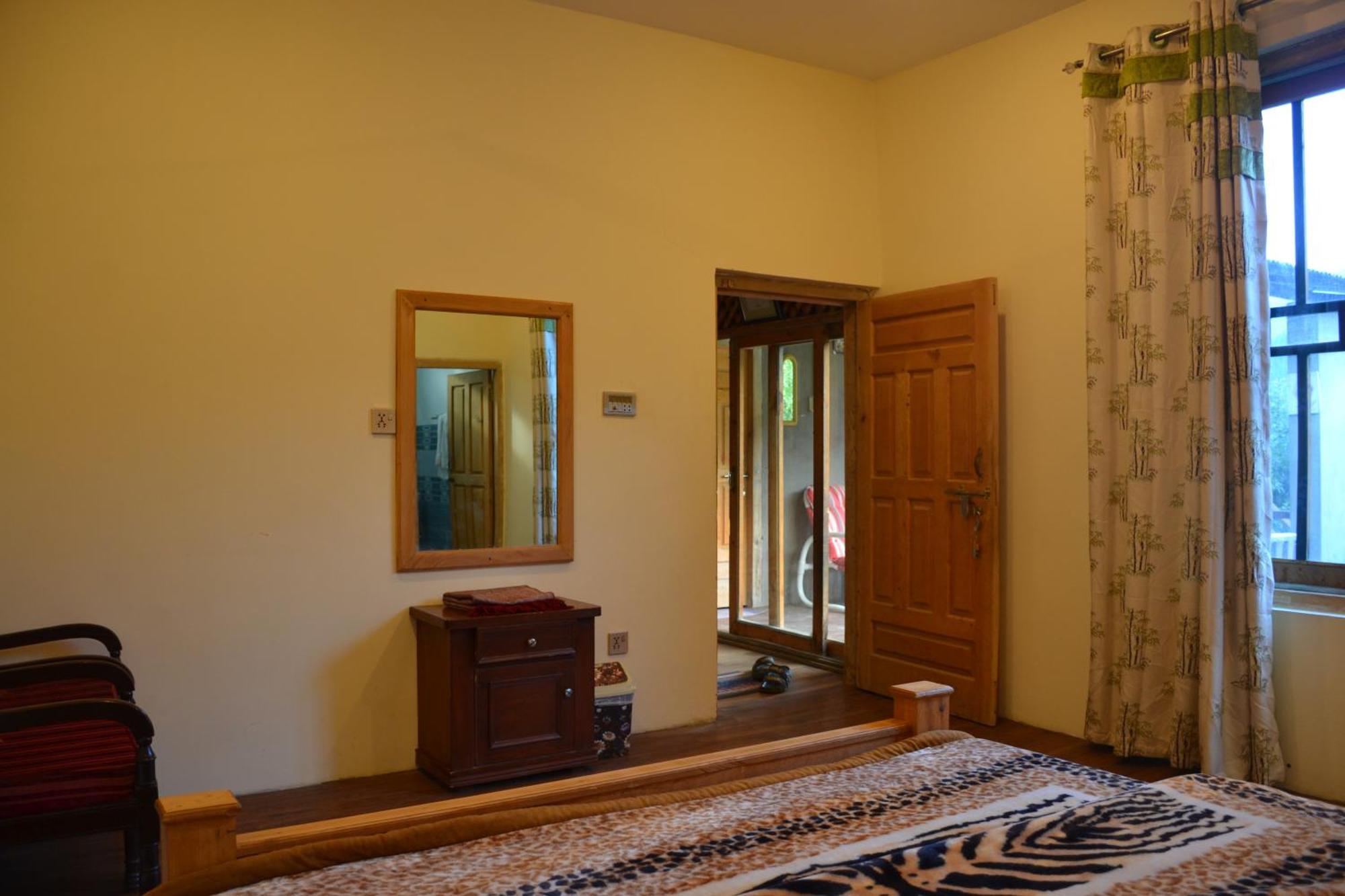 West End Lodges Neelum المظهر الخارجي الصورة